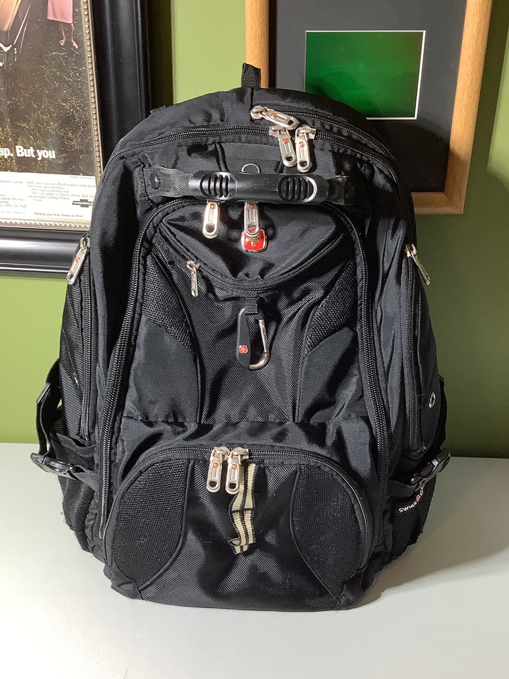 Swiss Gear black large backpack